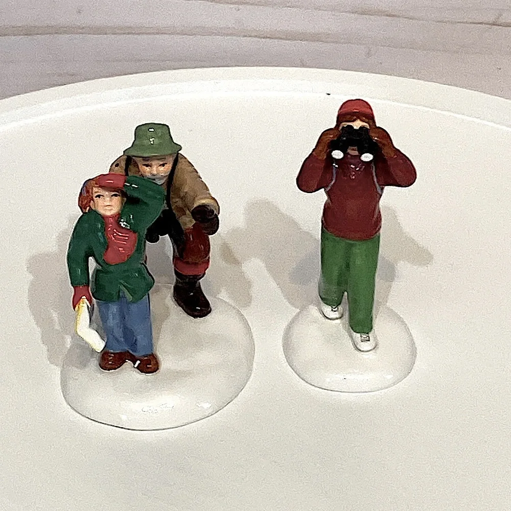 DEPARTMENT 56 - Finding The Bird’s Song - Original Snow Village - Picture 6 of 9